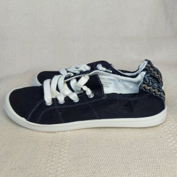 Madden Girl Shoes Madden Girl Baailey Lace Up Canvas Sneakers Size